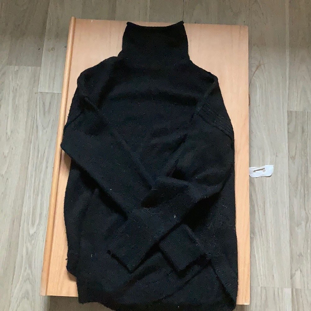 GAP Sweater